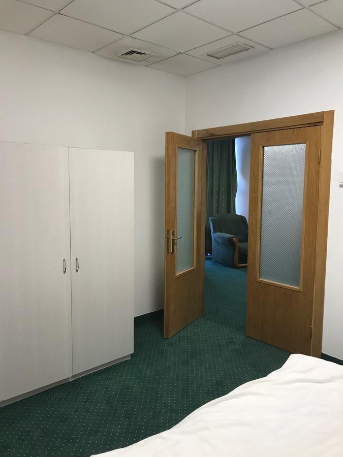 Apartament In Regim Hotelier Bacău Eksteriør bilde