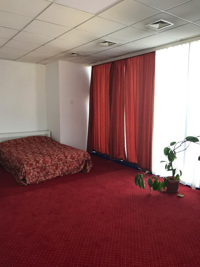 Apartament In Regim Hotelier Bacău Eksteriør bilde