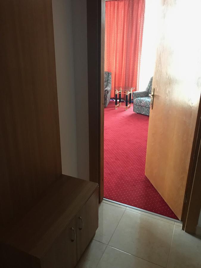 Apartament In Regim Hotelier Bacău Eksteriør bilde